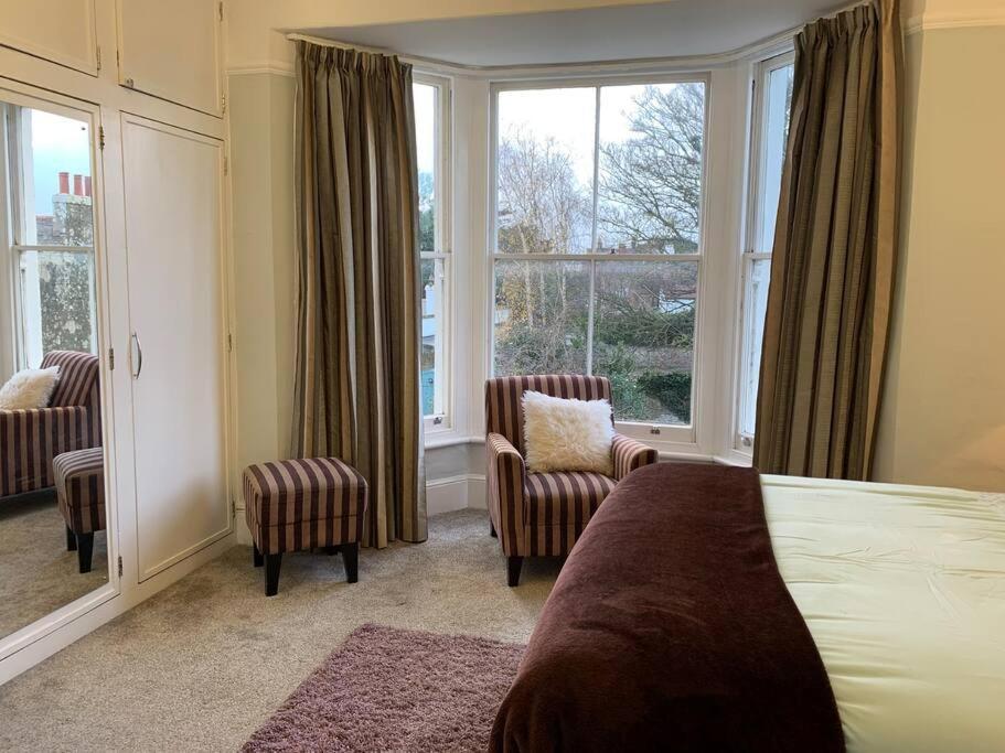 Stunning Large Victorian Maisonette With Sea View * Deal