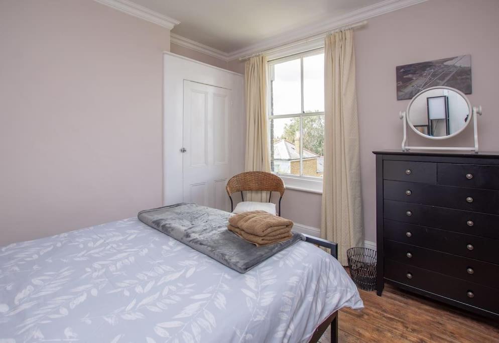 Stunning Large Victorian Maisonette With Sea View Holiday home