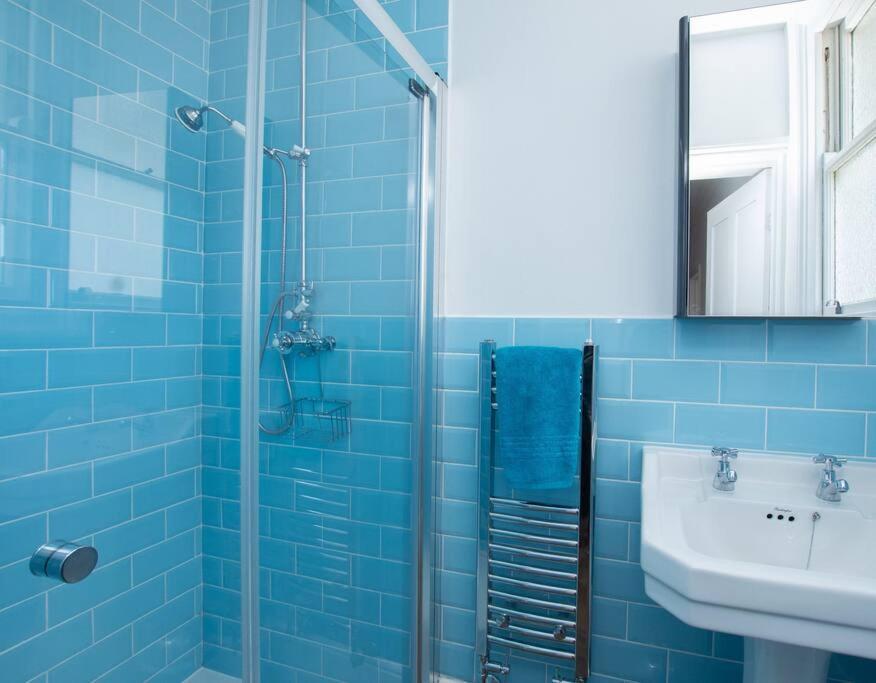 Stunning Large Victorian Maisonette With Sea View Holiday home Deal